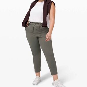 Lululemon Keep Moving Pant 7/8 Sz 6 High Rise Army Green Athletic Travel Hiking